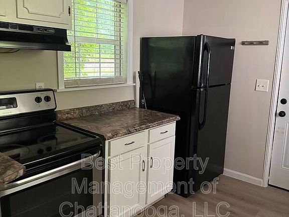 2nd image of 133 Hogan Rd
