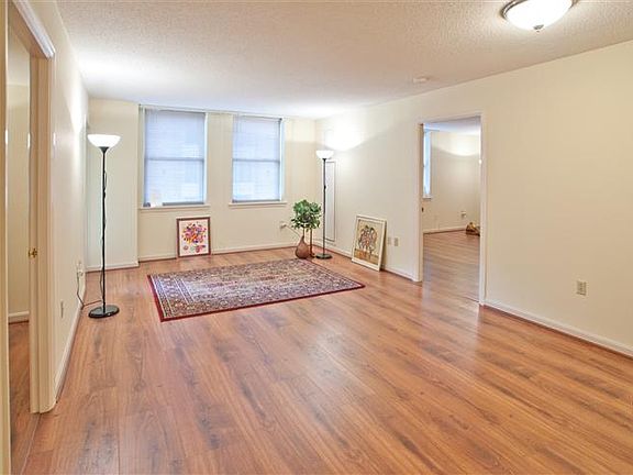 2nd image of 900 N Taylor St APT 1223
