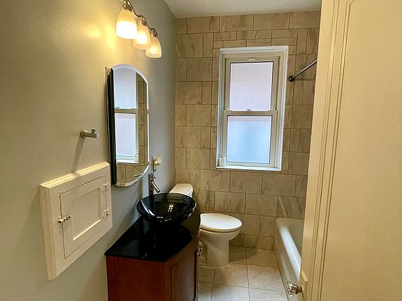 5th image of 4645 Wilcox Ave #4645A