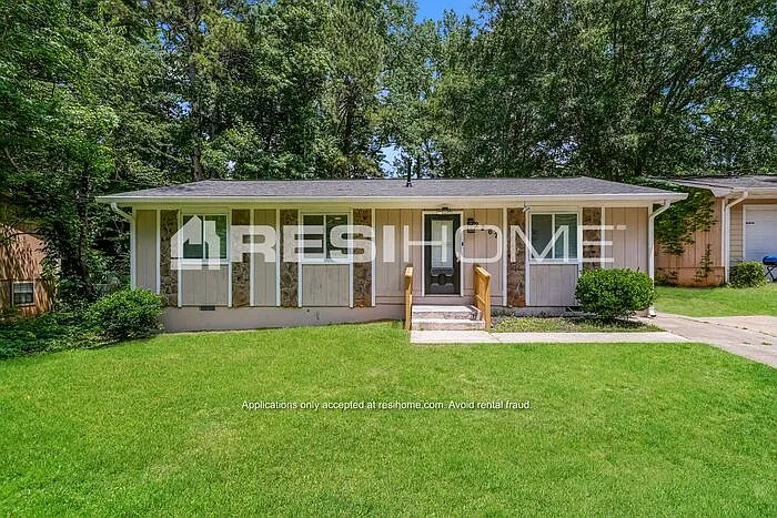 3 bed, 2.0 bath, 1176 sqft, $1,535 — Photo 1