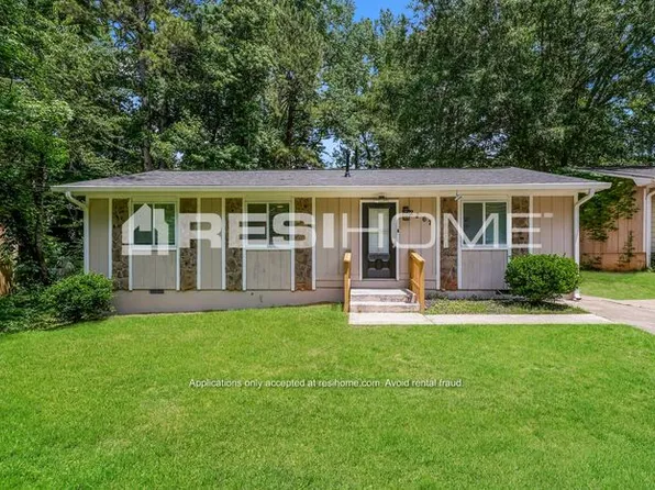 2267 Cherokee Valley Dr, Lithonia, GA 30058