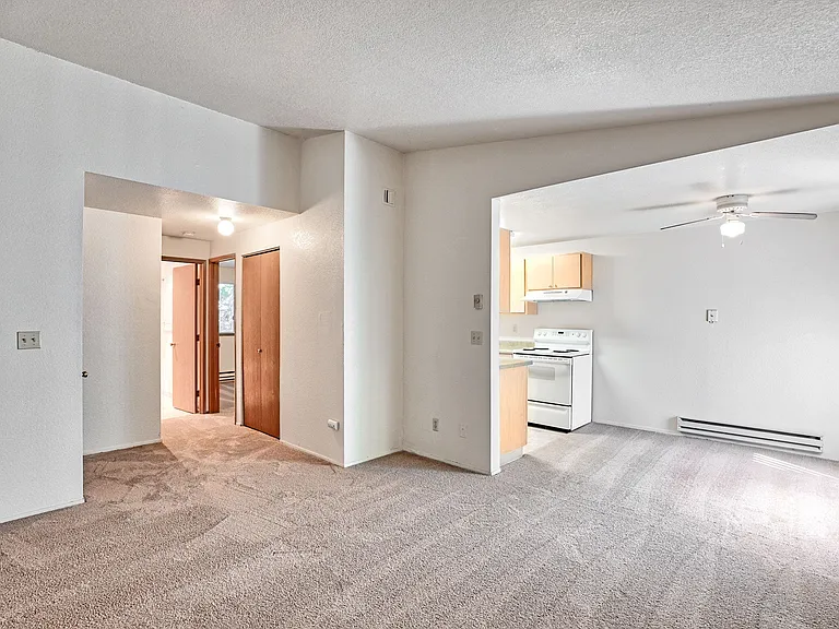 Scenic Pines Apartments — Photo 7
