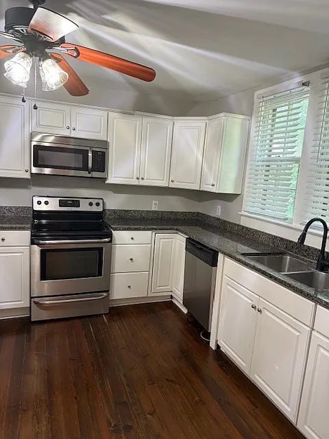 203 N Main St — Photo 2