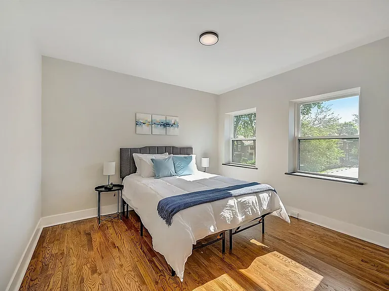 2624 Victory Pkwy — Photo 14