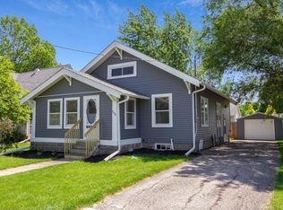 204 4th St SE, Altoona, IA 50009