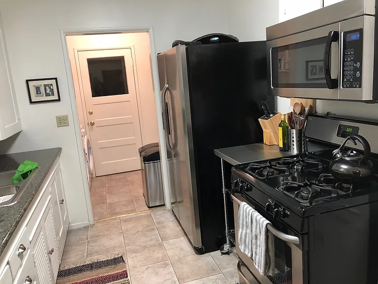 1172 Alameda Ave — Photo 8
