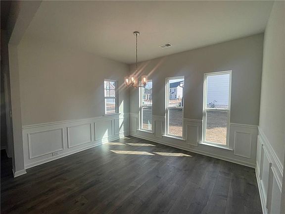 4th image of 4446 Quilter St