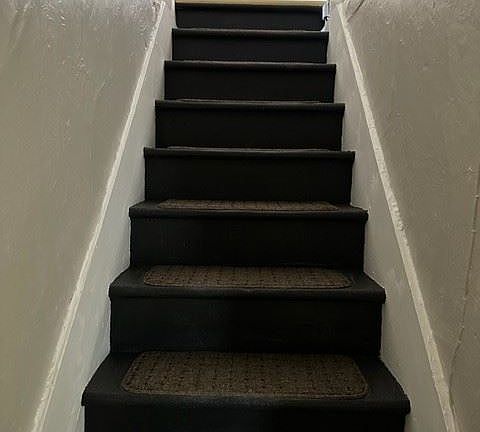 3rd image of 212 Thompson St #3