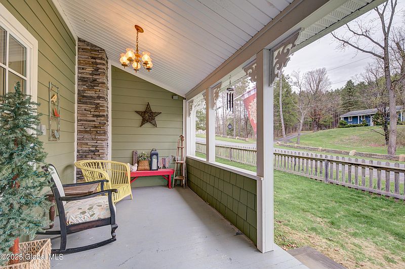 4th image of 405 County Hwy 26