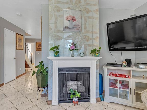 5th image of 1220 Marionola Way