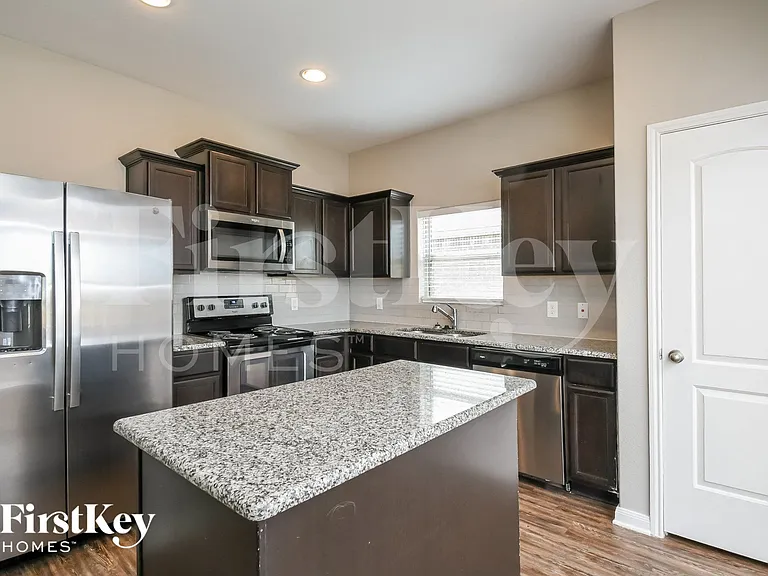 1536 Millennium Dr — Photo 5