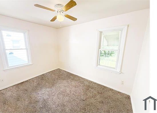 5th image of 15901 Lotus Dr