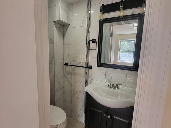 3rd image of 3055 Philip Ave Floor 2
