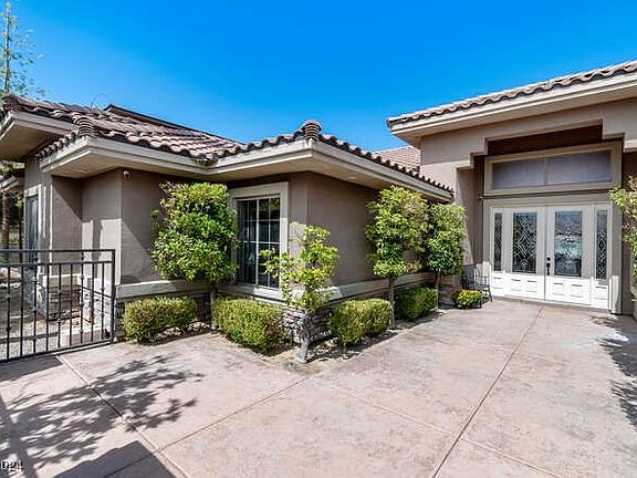 5th image of 8690 Queens Brook Ct