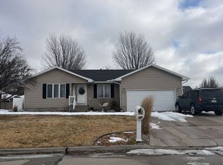 1818 Applewood St, Aurora, NE 68818