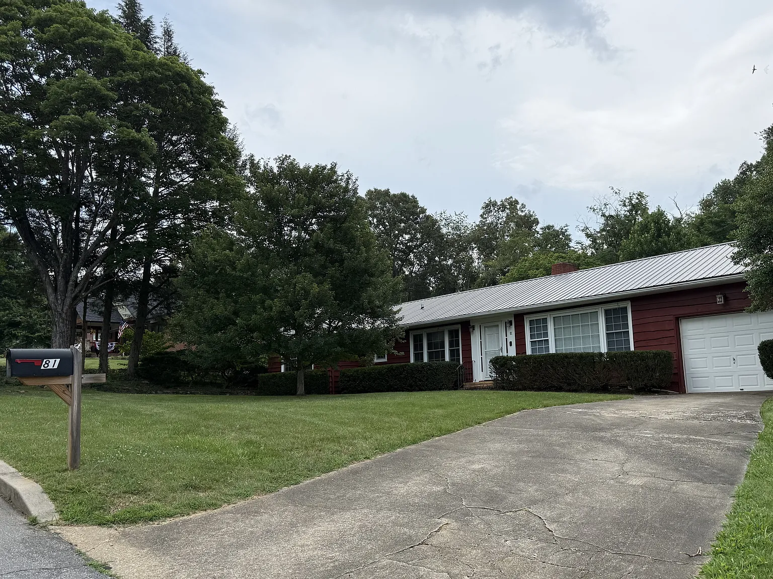 81 Dogwood Grove — Photo 2
