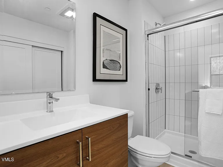 1200 Capitol St #201 — Photo 18