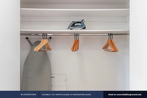 Rented by The Blueground | media 212