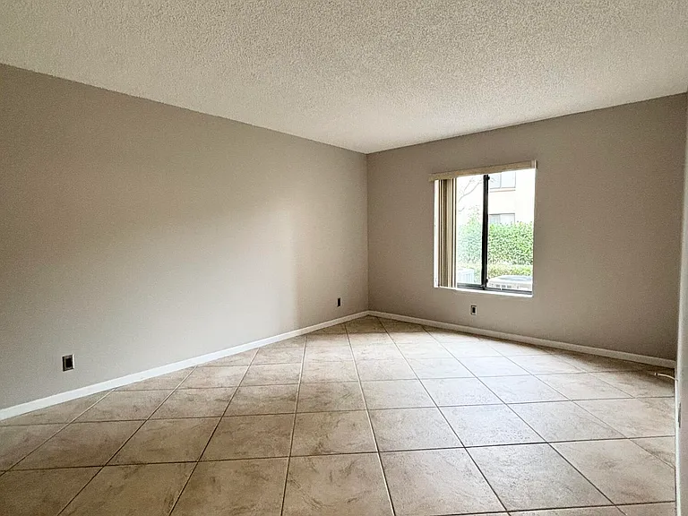 203 Foxtail Dr #F1 — Photo 13