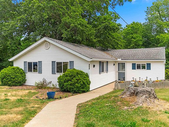 2nd image of 4408 NW Scenic Dr