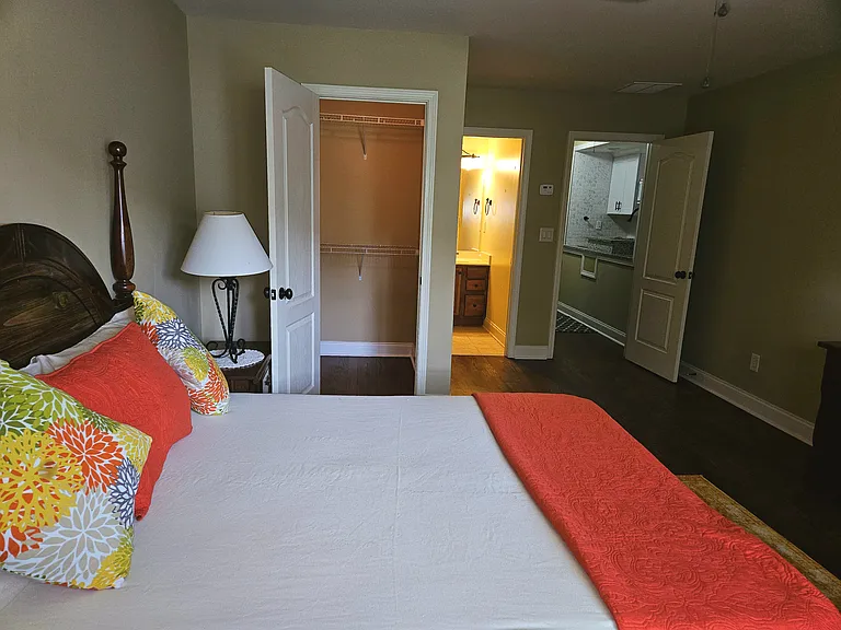 Martha Sue Dr — Photo 11