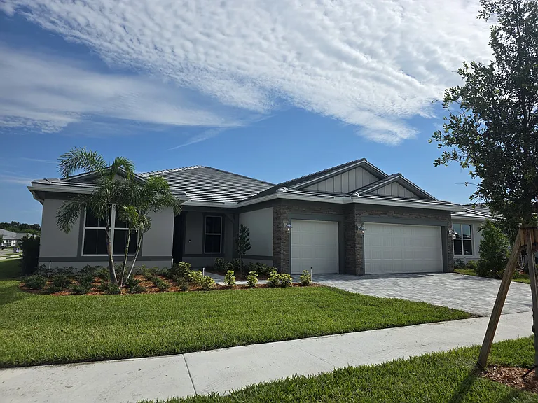 COSTA POINTE PULTE STELLAR MODEL 2483 SQ FEET. 3 BED/4 BATH