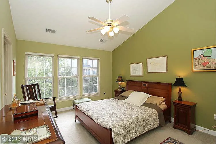 3 bed, 2154 sqft, $3,400 — Photo 3