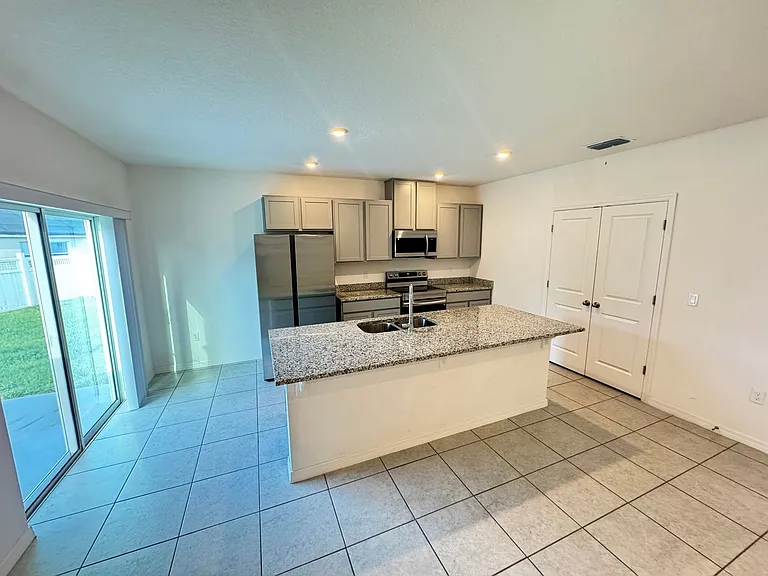 320 Mariana Way — Photo 9