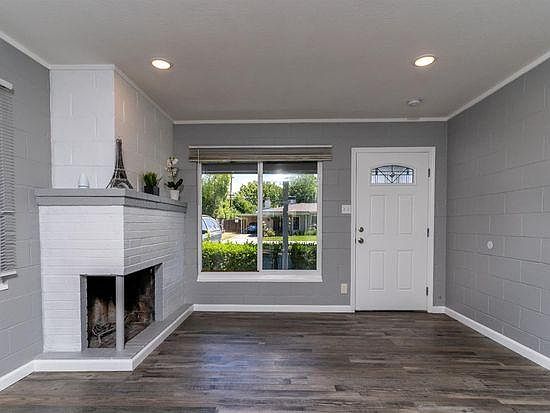 3rd image of 5506 Esmeralda St