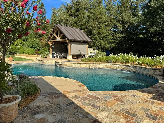 Reynolds Dr — Photo 32