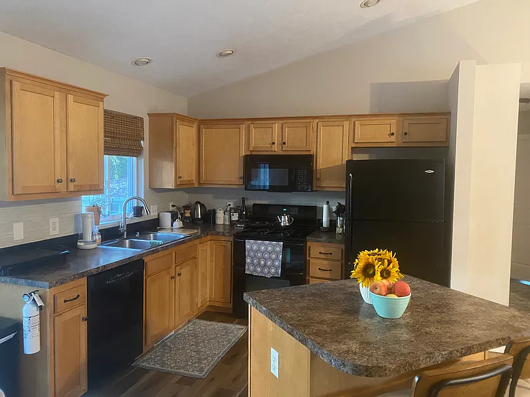 525 Winona Ave NW #1 — Photo 10