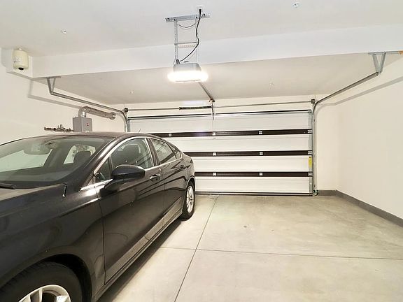 4th image of 12208 Starling Ln
