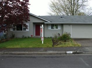 594 Hamilton St, Springfield, OR 97477