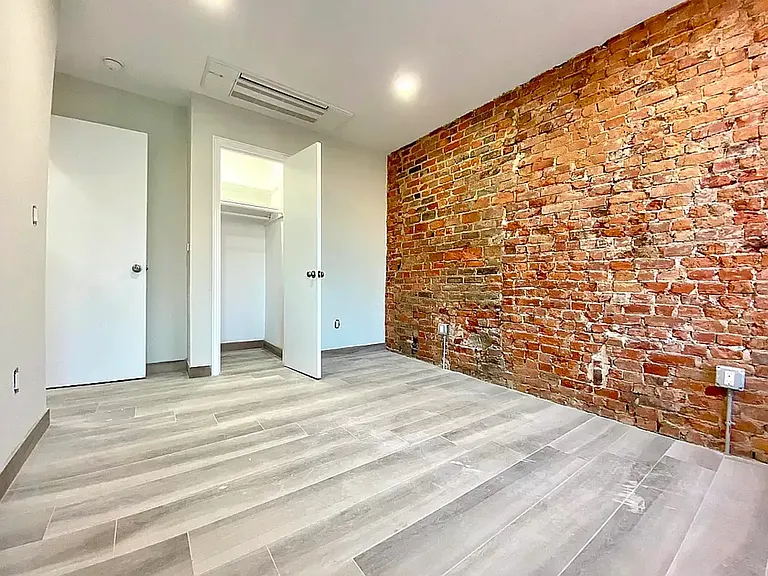 284 9th St #2 — Photo 38