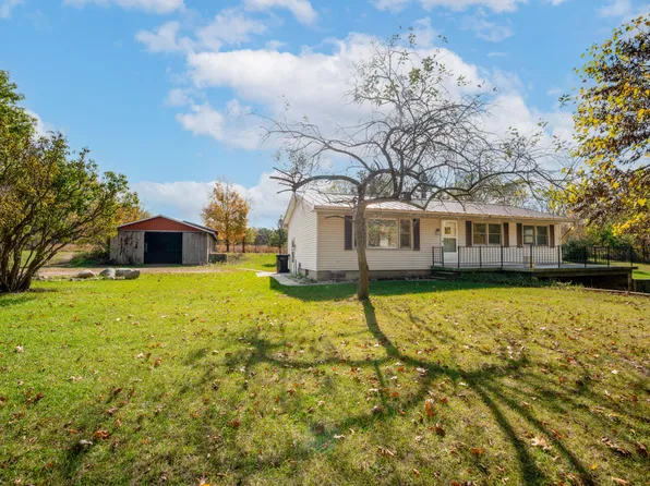 297 4th St, Plainwell, MI 49080