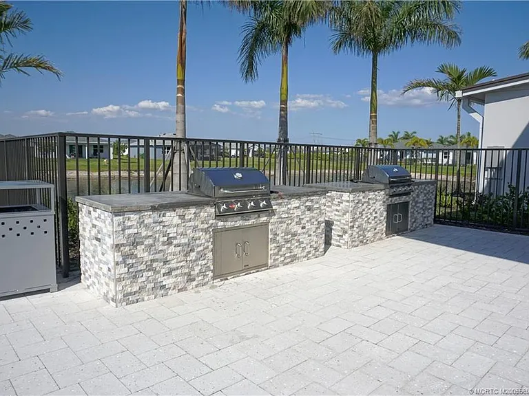 14143 SW Safi Ter — Photo 44