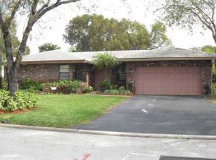 1039 NW 107th Ln, Coral Springs, FL 33071