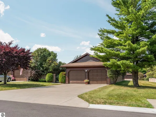 2155 Hammond Place Ctr, Traverse City, MI 49686