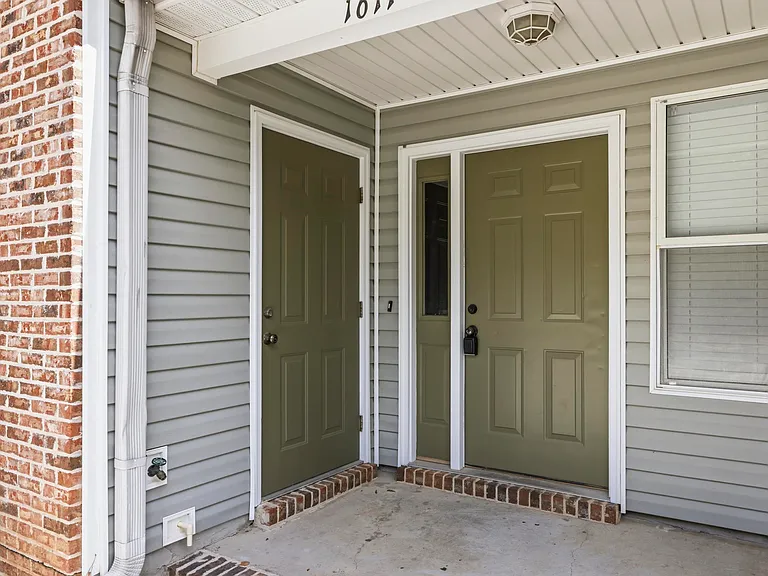 1611 Quazar Rd — Photo 5