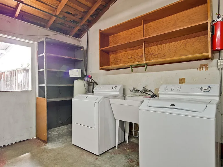 160 Kit Carson Ct — Photo 56