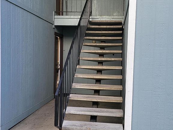 3rd image of 4606 Neil Rd APT 197
