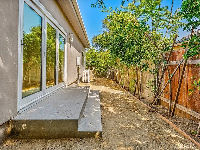 512 W Washington Blvd — Photo 13