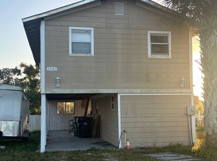 1041 Pine Way NE, Okeechobee, FL 34974