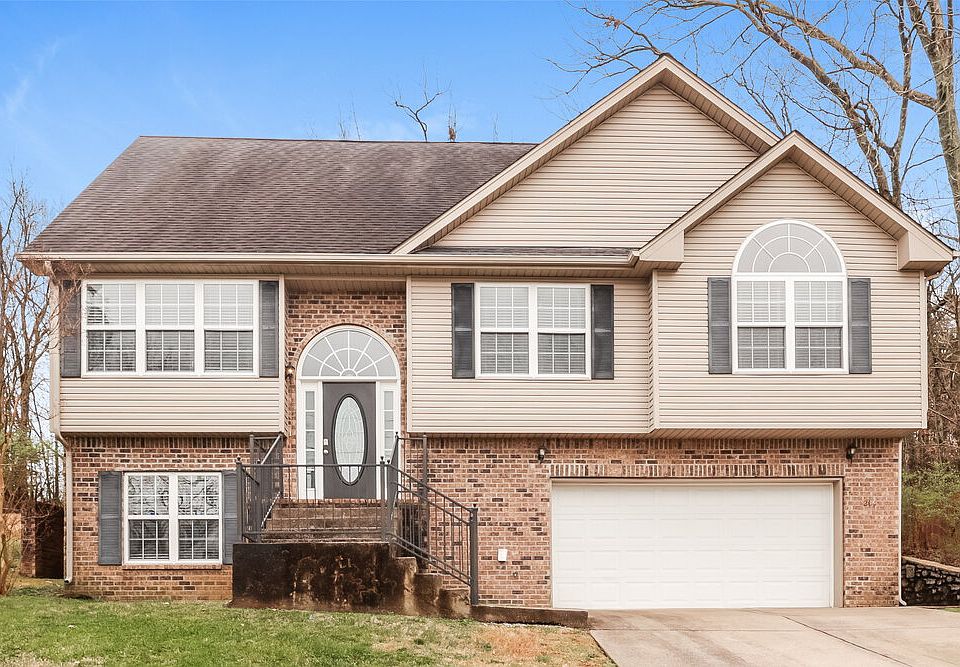 1st image of 209 Saint Martins Ln
