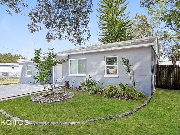 4th image of 3027 W Van Buren Dr