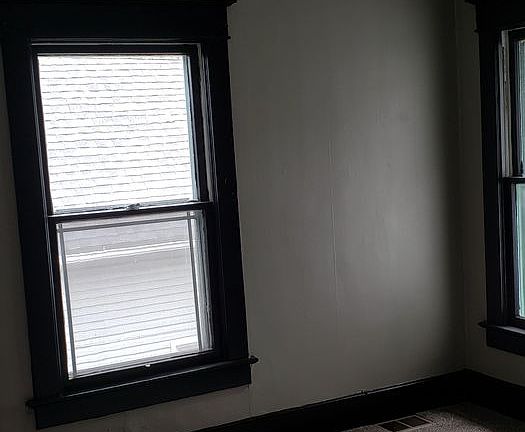 5th image of 617-619 S 13th St #617