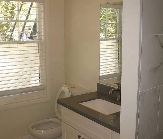 375 Grand — Photo 2