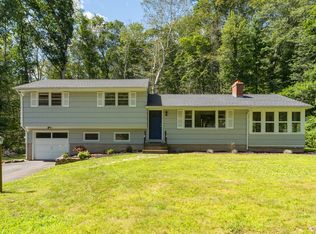 24 Deepwood Dr, Madison, CT 06443
