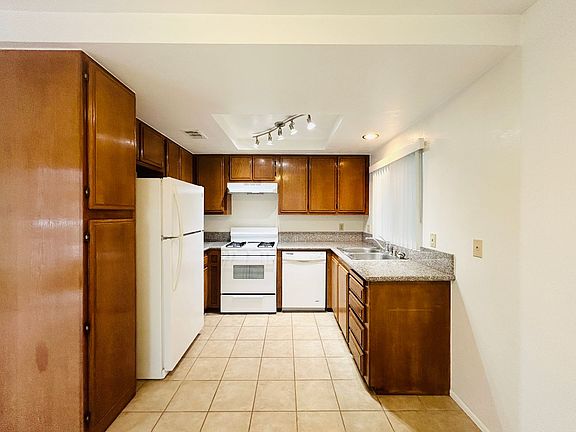 5th image of 908 Pacific Ave #908A
