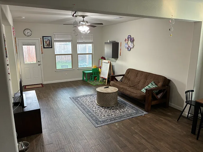 16028 Tottenhall Pass — Photo 5